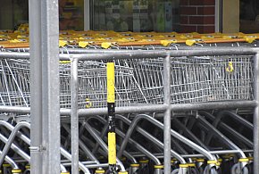 Czy 1 listopada zrobisz zakupy? Ten weekend zaskoczy wielu klientów-11592