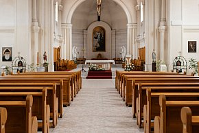 Miliony na Kościół w 2026 roku. Państwo co roku dokłada do duchownych-11884