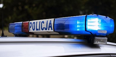 Zostawił po sobie tylko nagranie z monitoringu. Policja prosi o pomoc