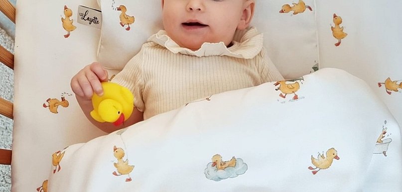 Jak wybrać pościel delikatną dla skóry maluszka do łóżeczka dziecięcego