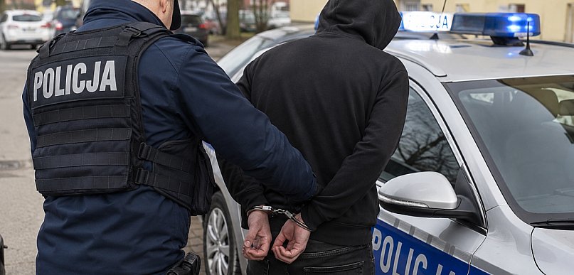 Groził przechodniowi tłuczkiem do mięsa